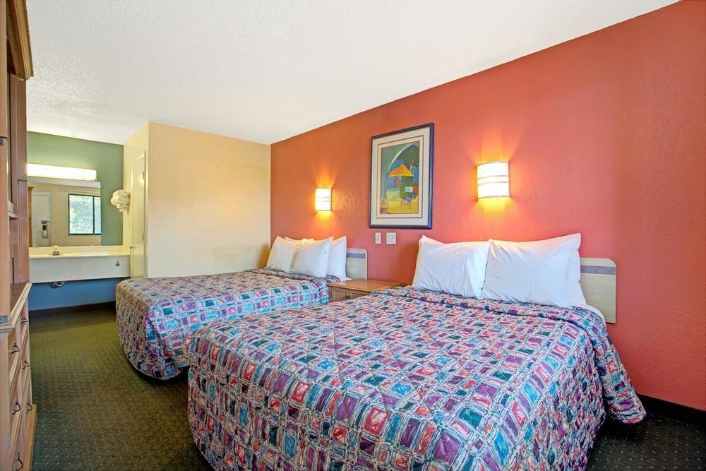Rodeway Inn Fairgrounds-Casino Mango Экстерьер фото